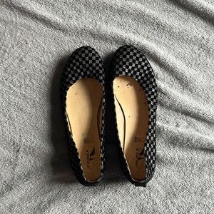 Cute checkered flats